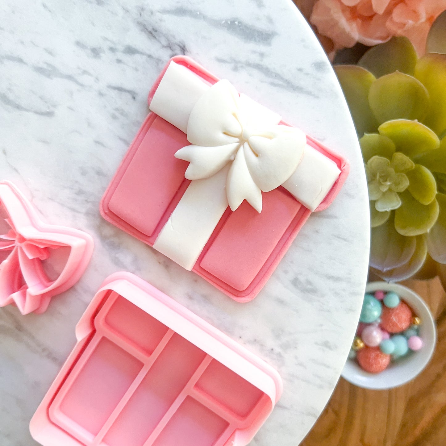 "Gift Box with Bow" Cookie Cutter & Stamp (3pc)