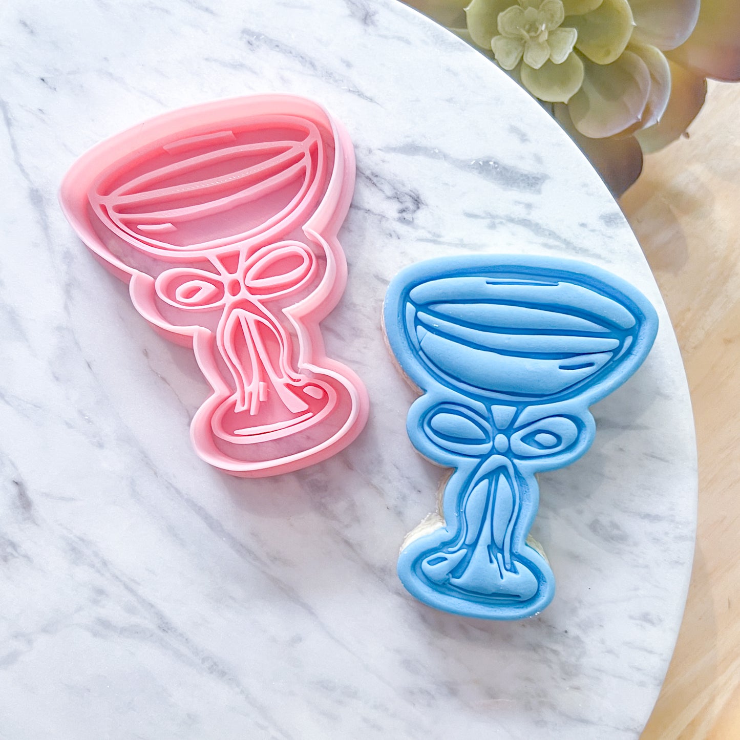 "Cocktail with Bow" - Cookie Cutter & Stamp