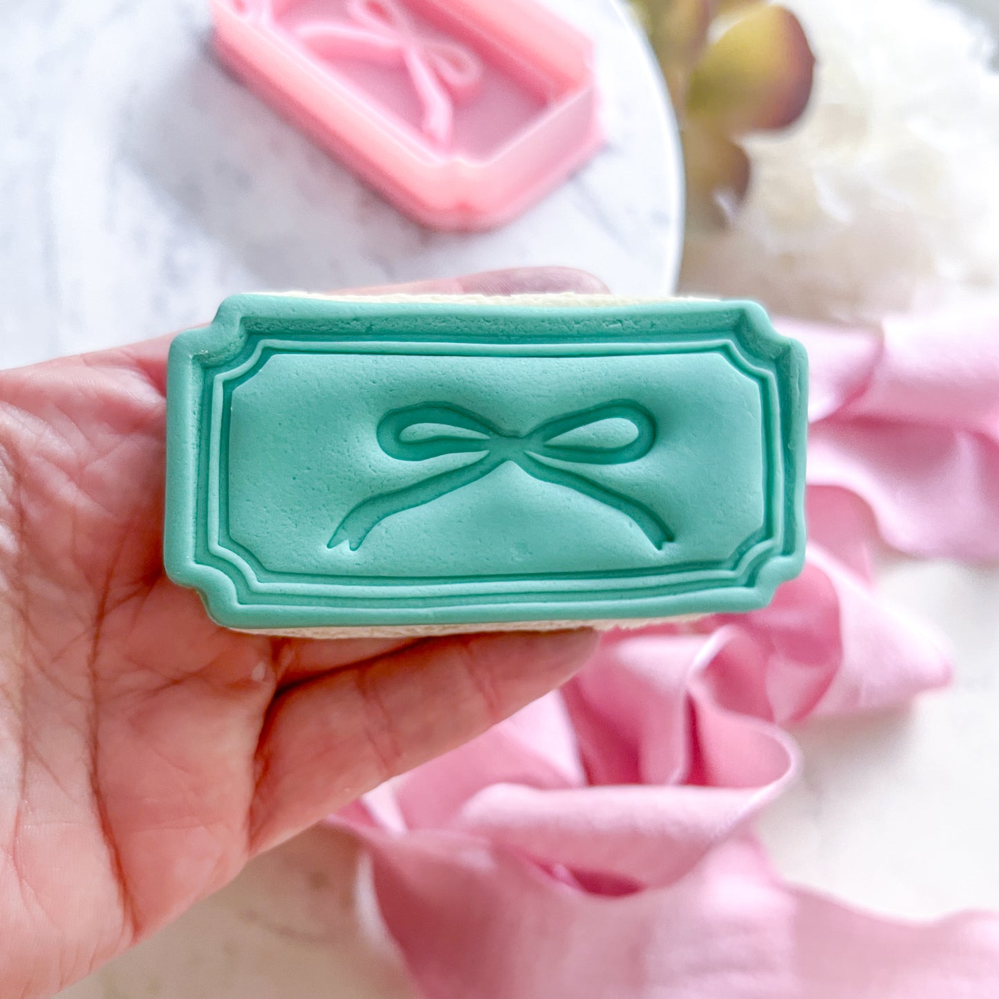 "Framed Bow" - Cookie Cutter & Stamp