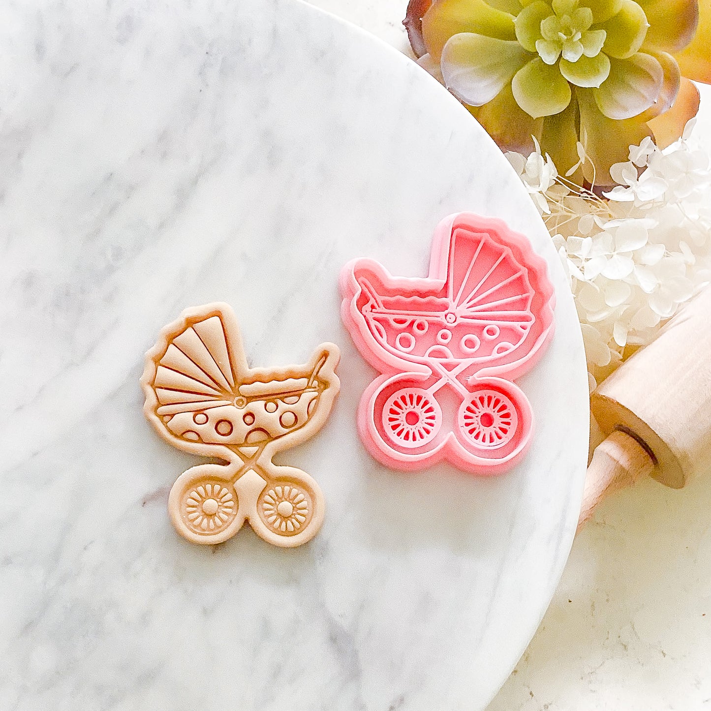 "Vintage Pram" -Cookie Cutter & Stamp