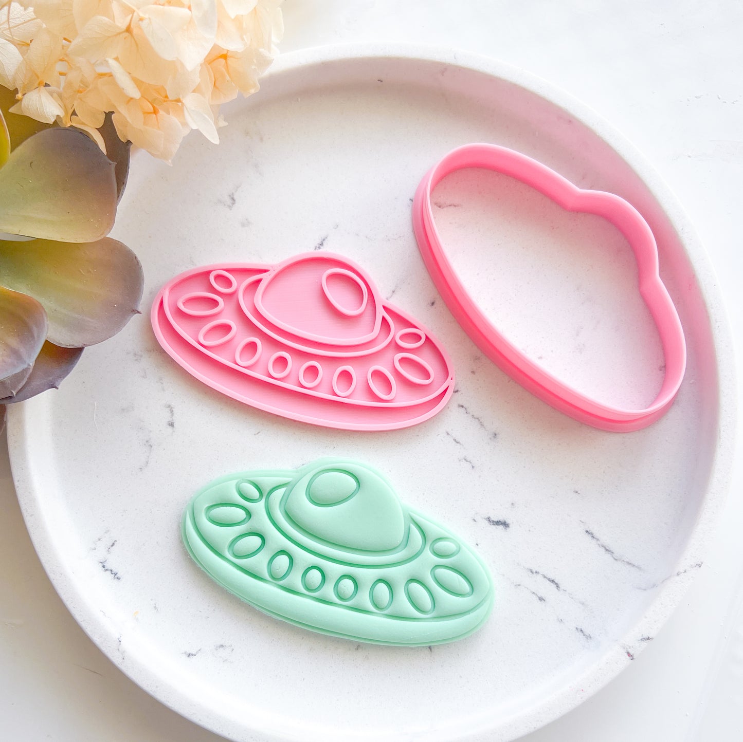 "UFO" Cookie Cutter & Stamp Set
