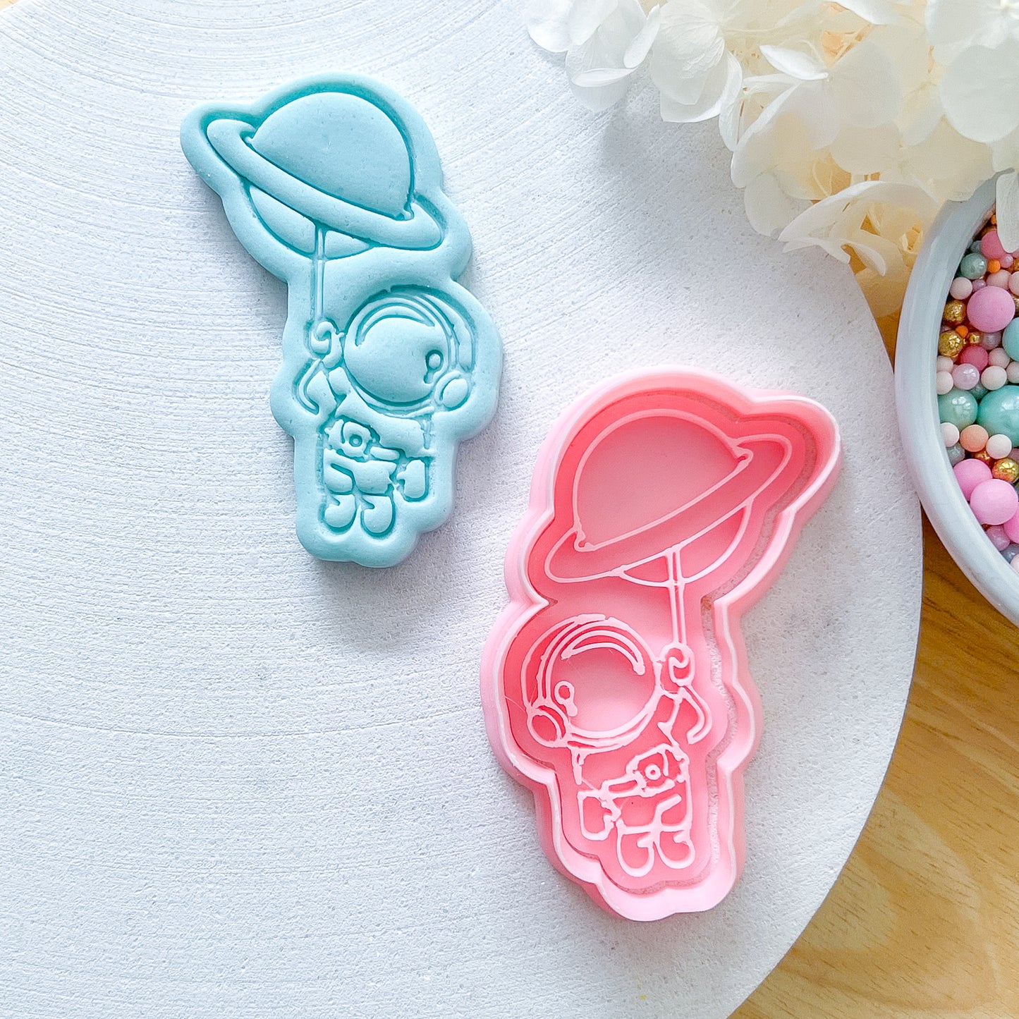 "Astronaut with Planet Balloon" - Cookie Cutter & Stamp