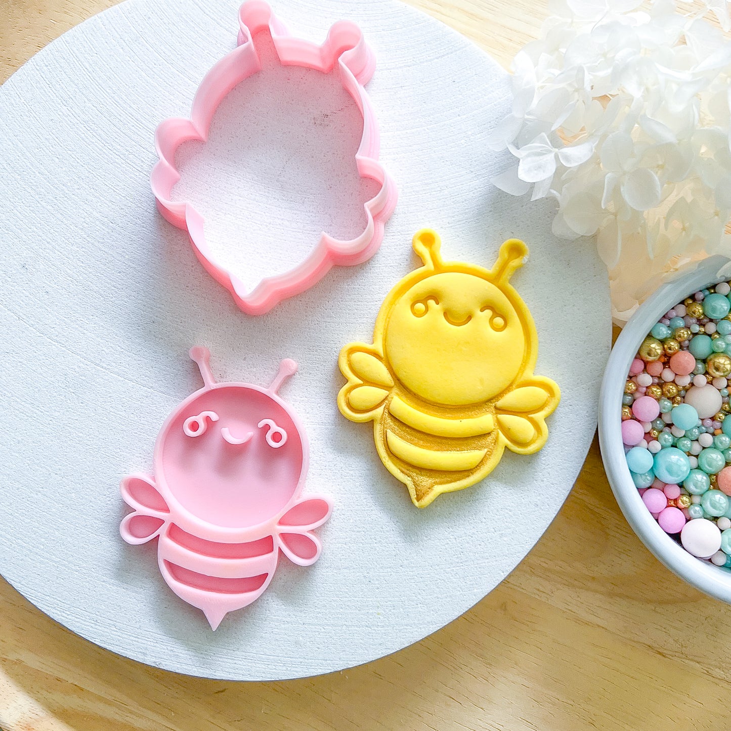 "Happy Bee" - Cookie Cutter & Stamp