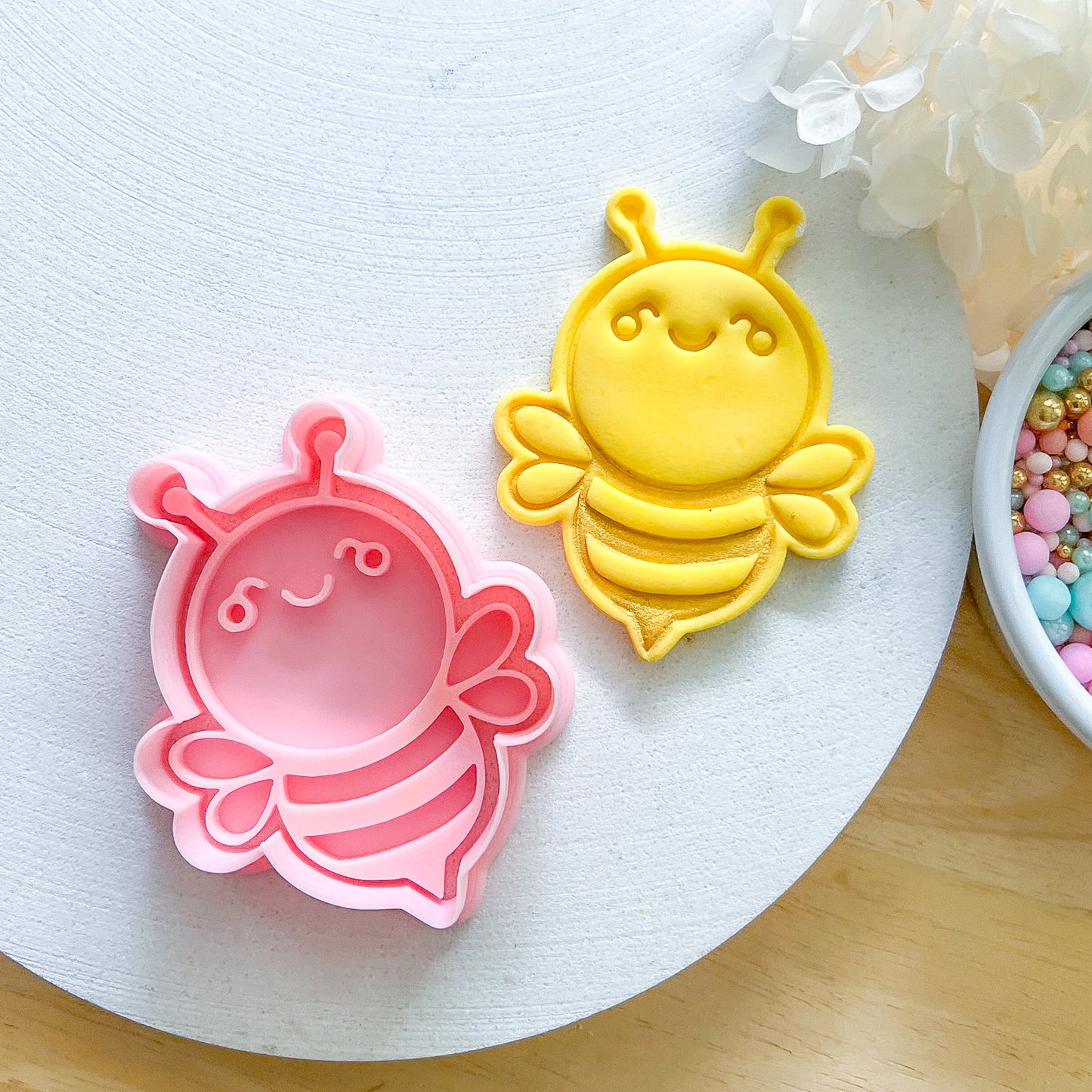 "Happy Bee" - Cookie Cutter & Stamp
