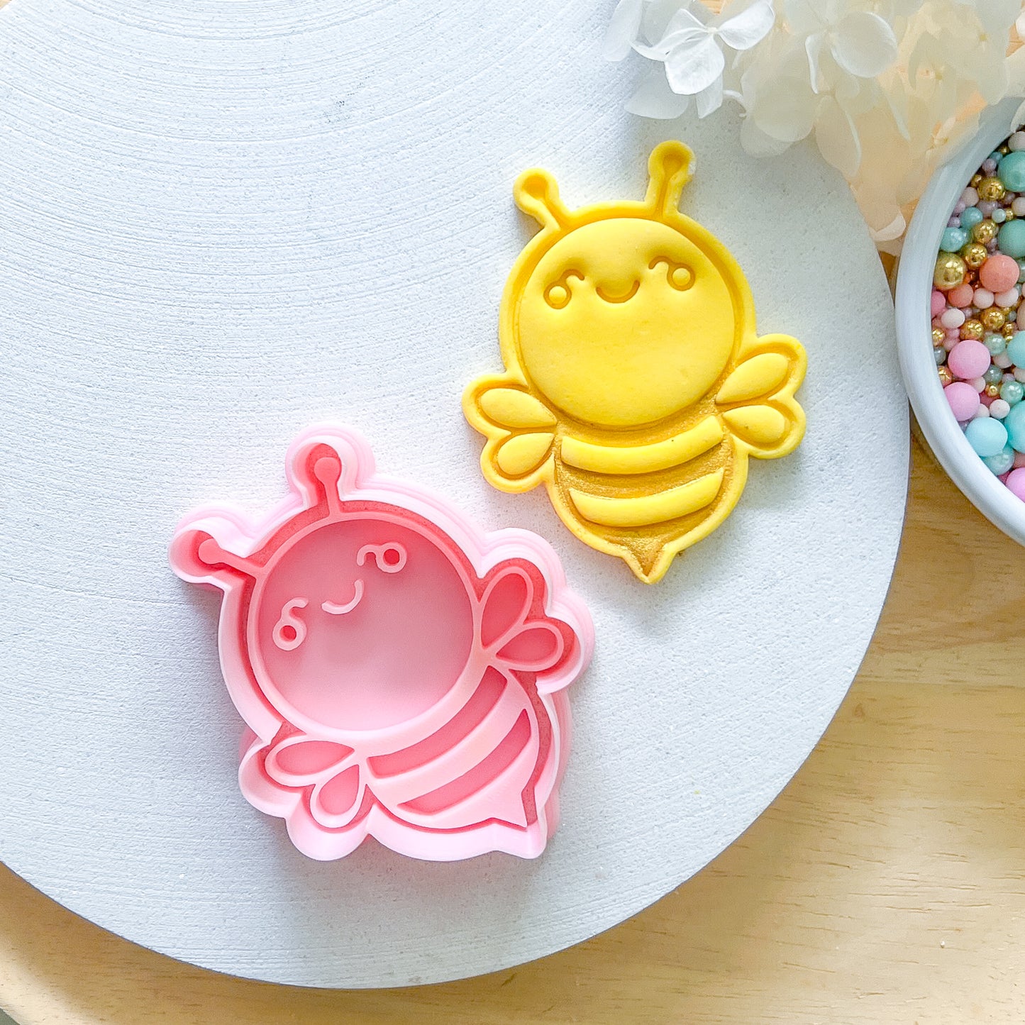 "Happy Bee" - Cookie Cutter & Stamp