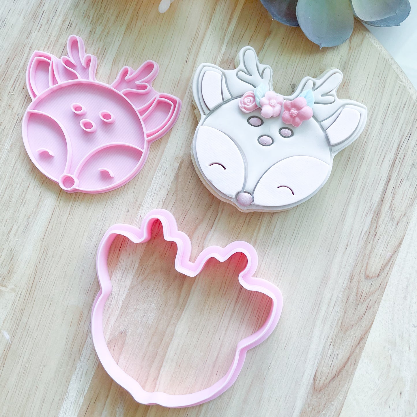 "Woodland Reindeer" - Cookie Cutter & Stamp