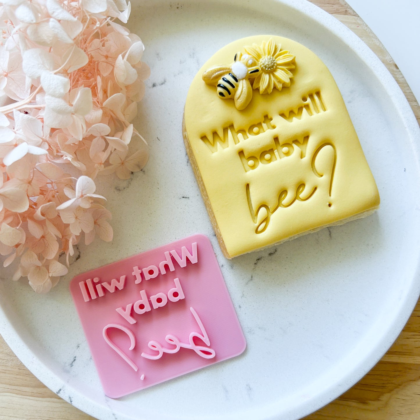 What Will Baby Bee? #2 - Fondant Stamp