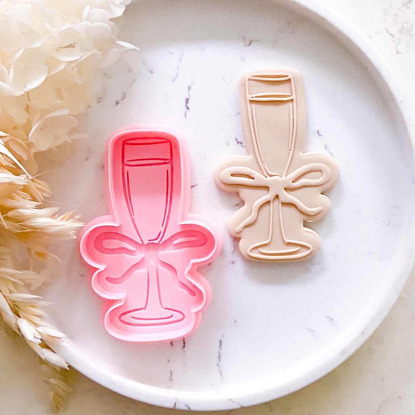 "Champagne Glass with Bow" - Cookie Cutter & Stamp
