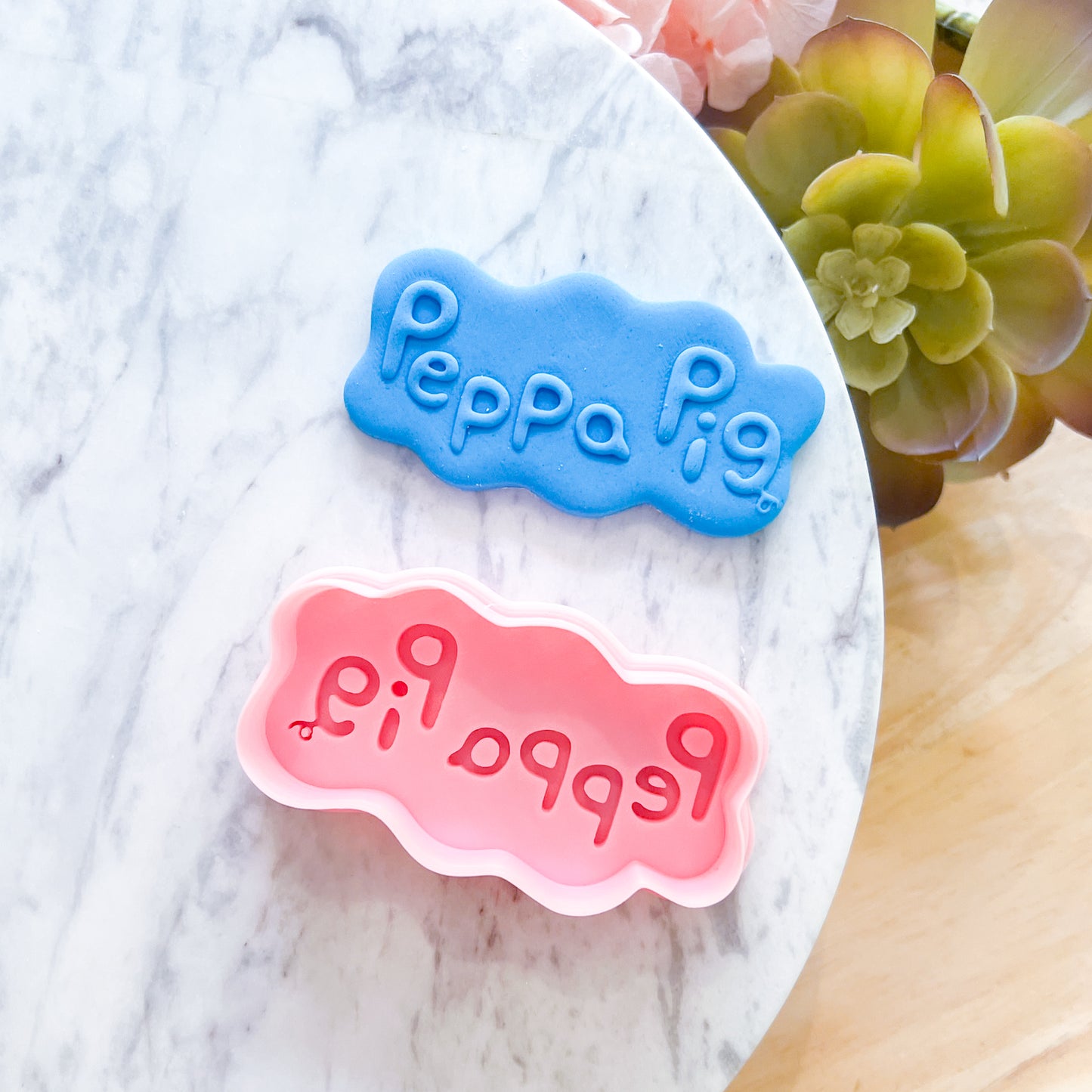 "Peppa Logo" Cookie Cutter & Stamp