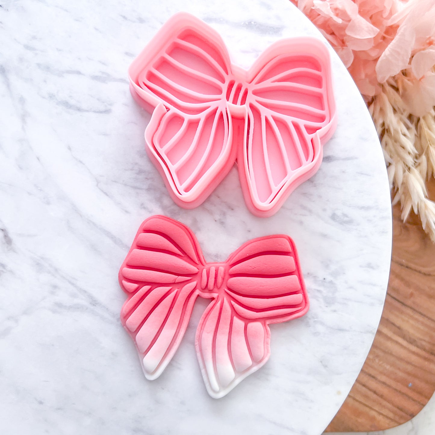 "Striped Bow" - Cookie Cutter & Stamp