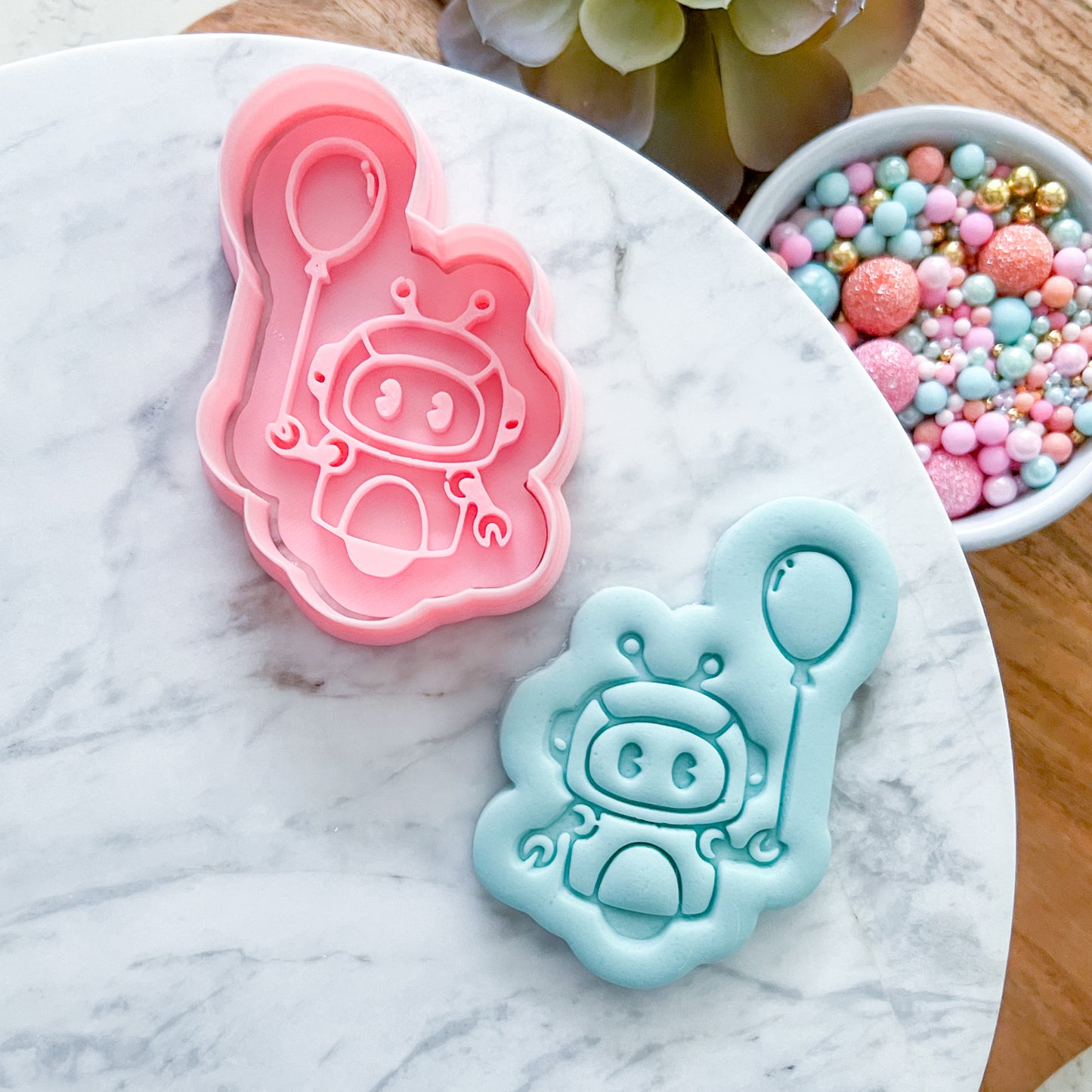 "Robot with Balloon" - Cookie Cutter & Stamp