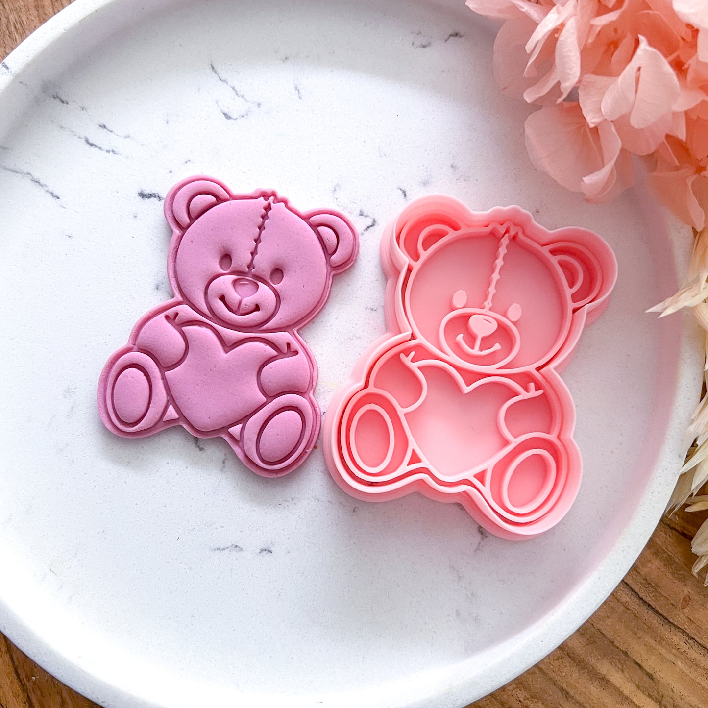 "Teddy Cuddling Heart”- Cookie Cutter & Stamp
