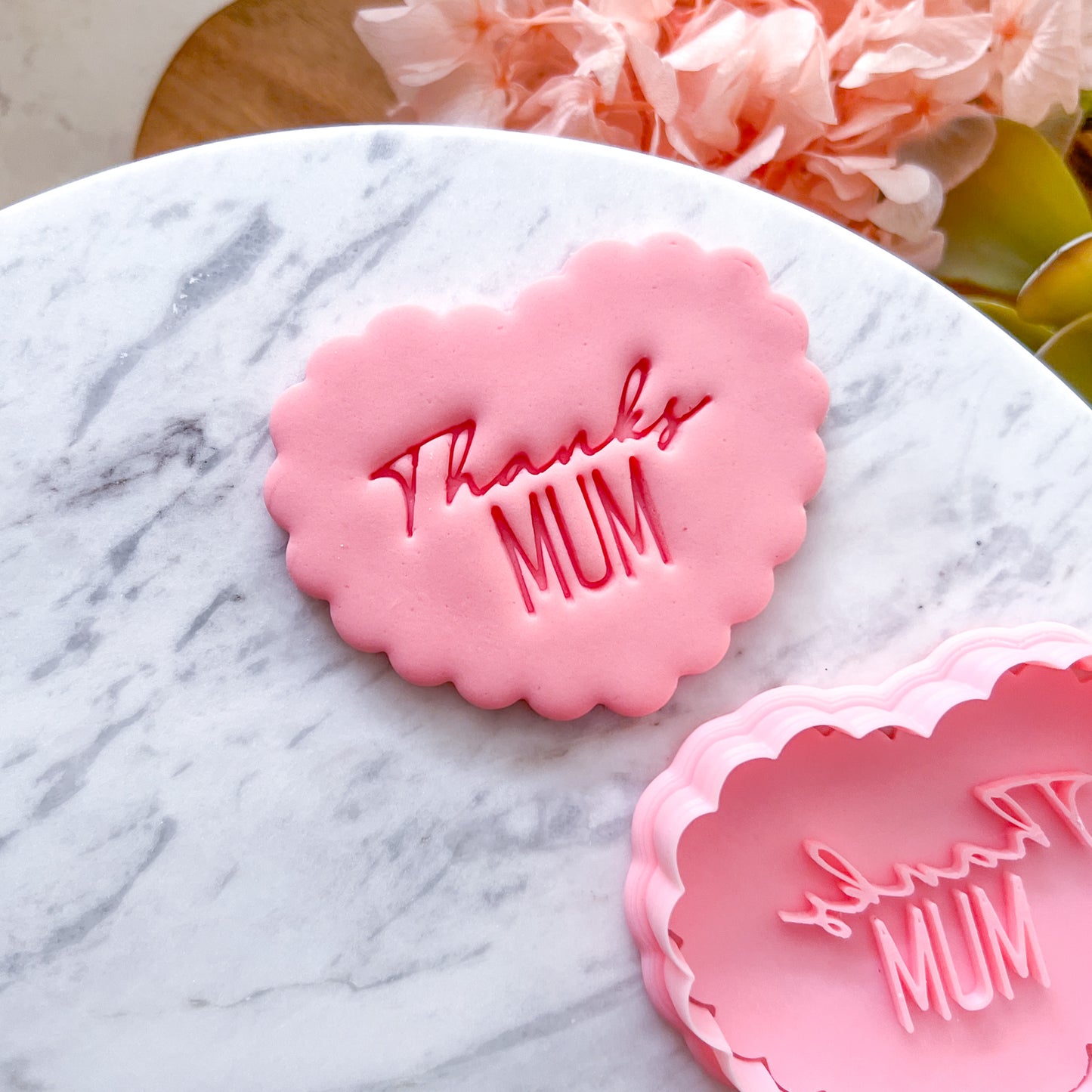 "Thanks Mum" - Cookie Cutter & Stamp