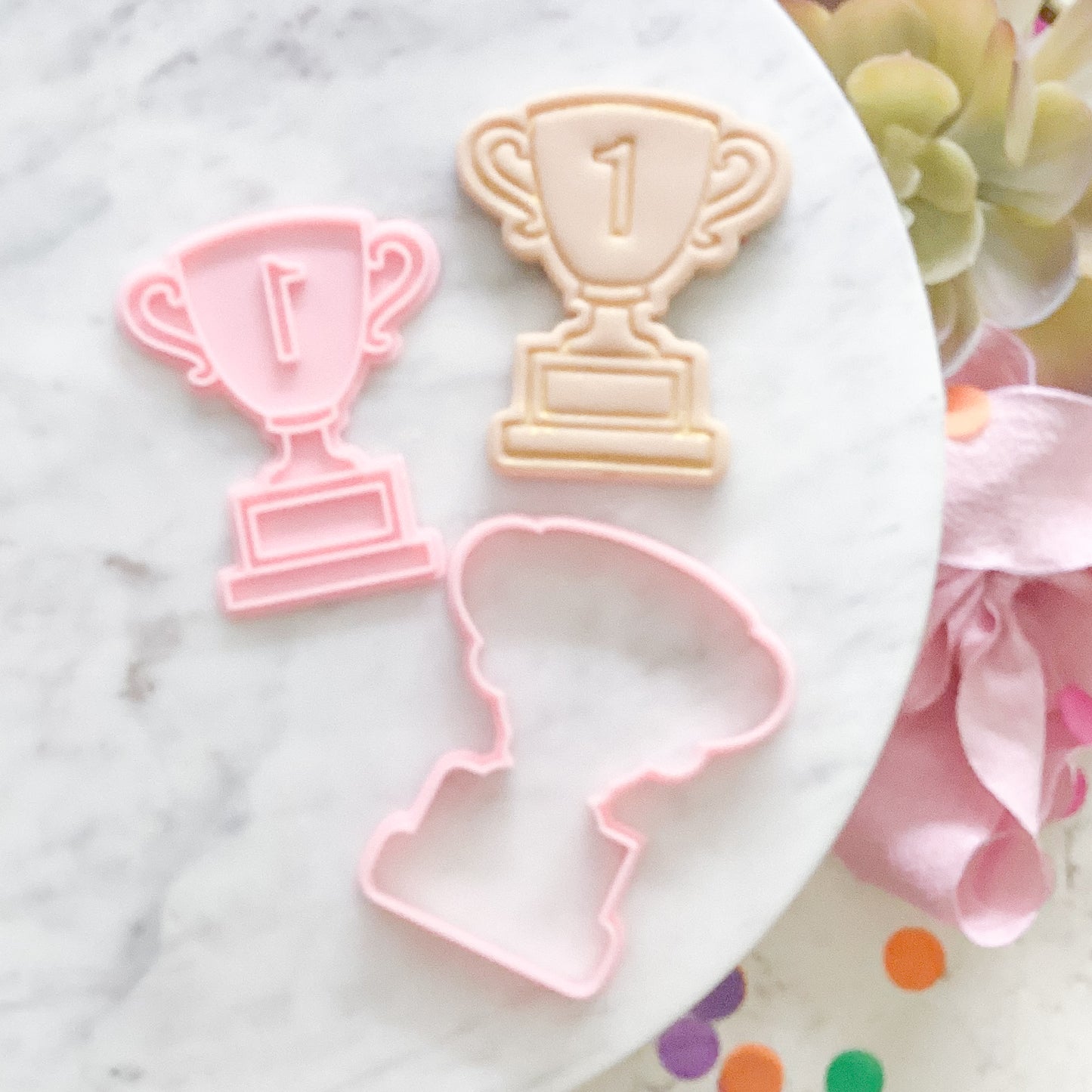 "Trophy" - Cookie Cutter & Stamp