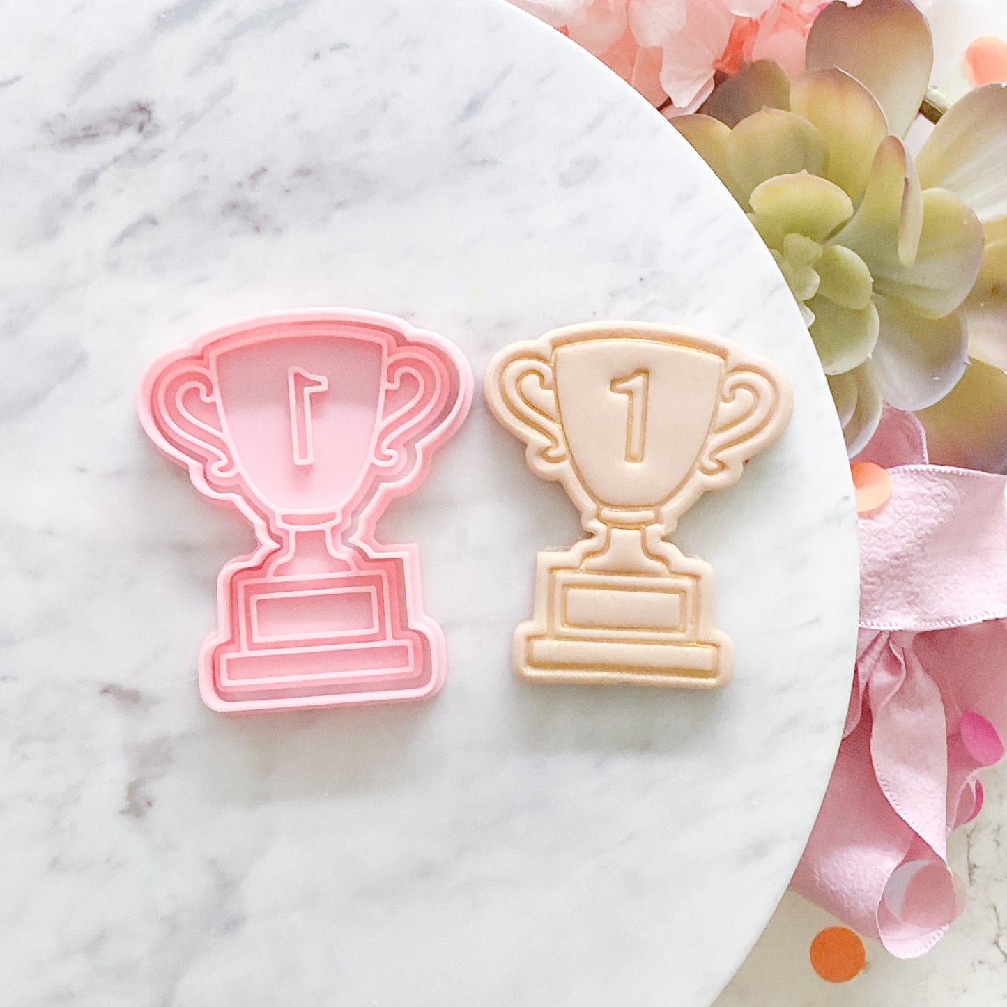 "Trophy" - Cookie Cutter & Stamp