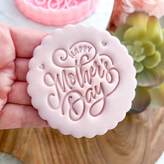 "Mothers Day Scalloped Circle" Cutter & Stamp