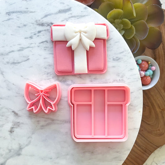 "Gift Box with Bow" Cookie Cutter & Stamp (3pc)
