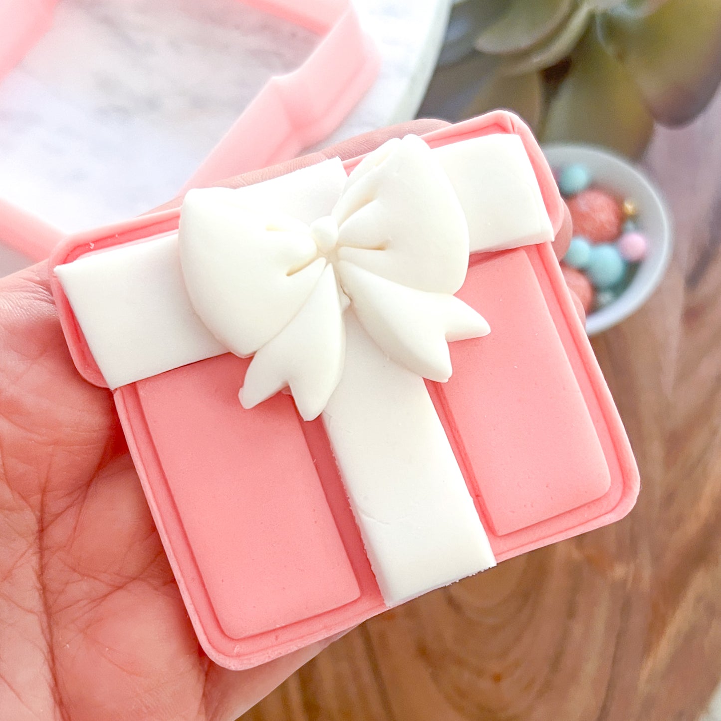 "Gift Box with Bow" Cookie Cutter & Stamp (3pc)