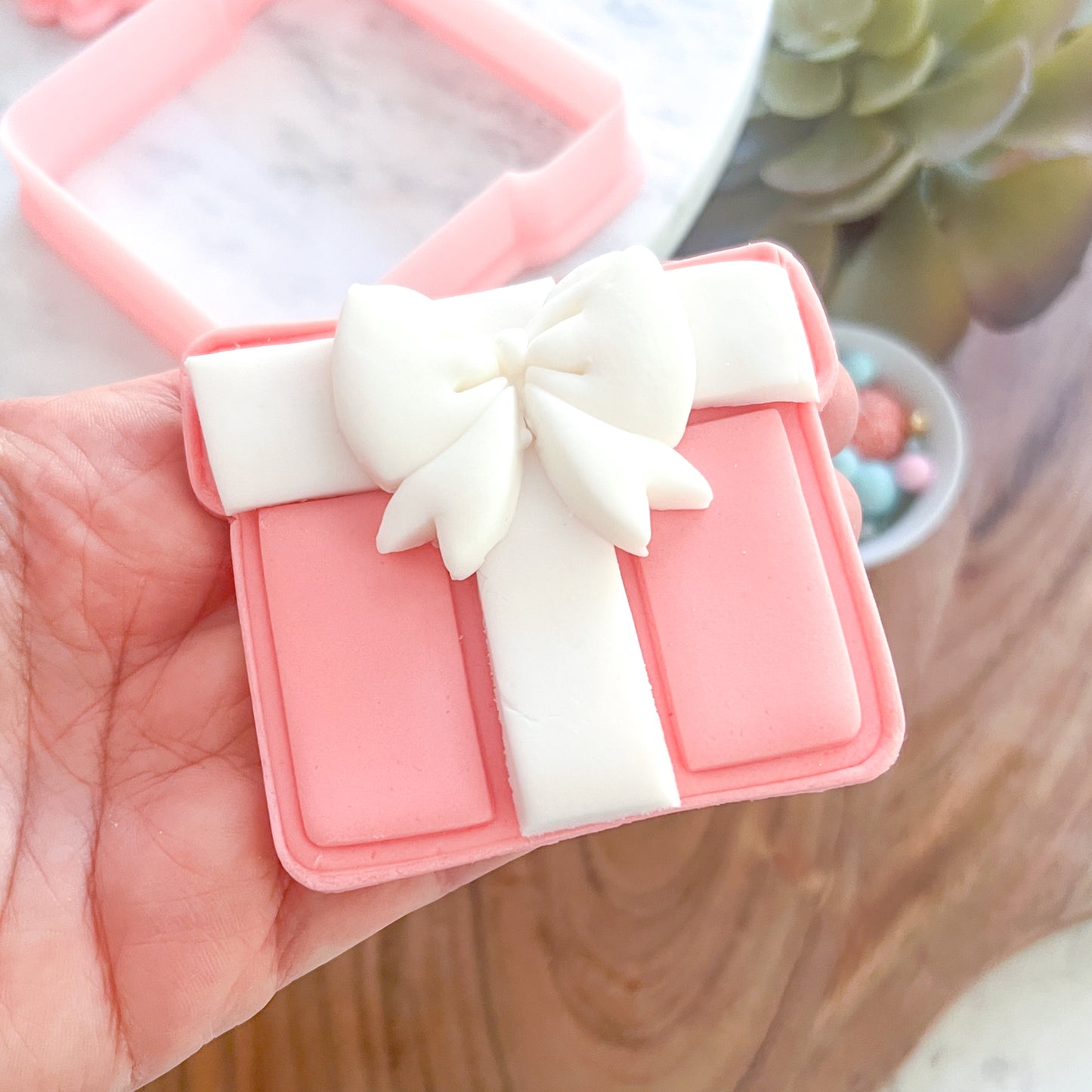 "Gift Box with Bow" Cookie Cutter & Stamp (3pc)