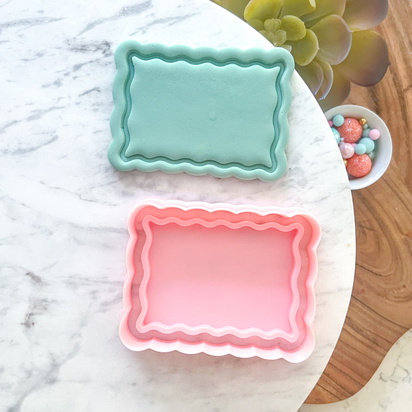 "Wavy Frame with border" - Cookie Cutter & Stamp