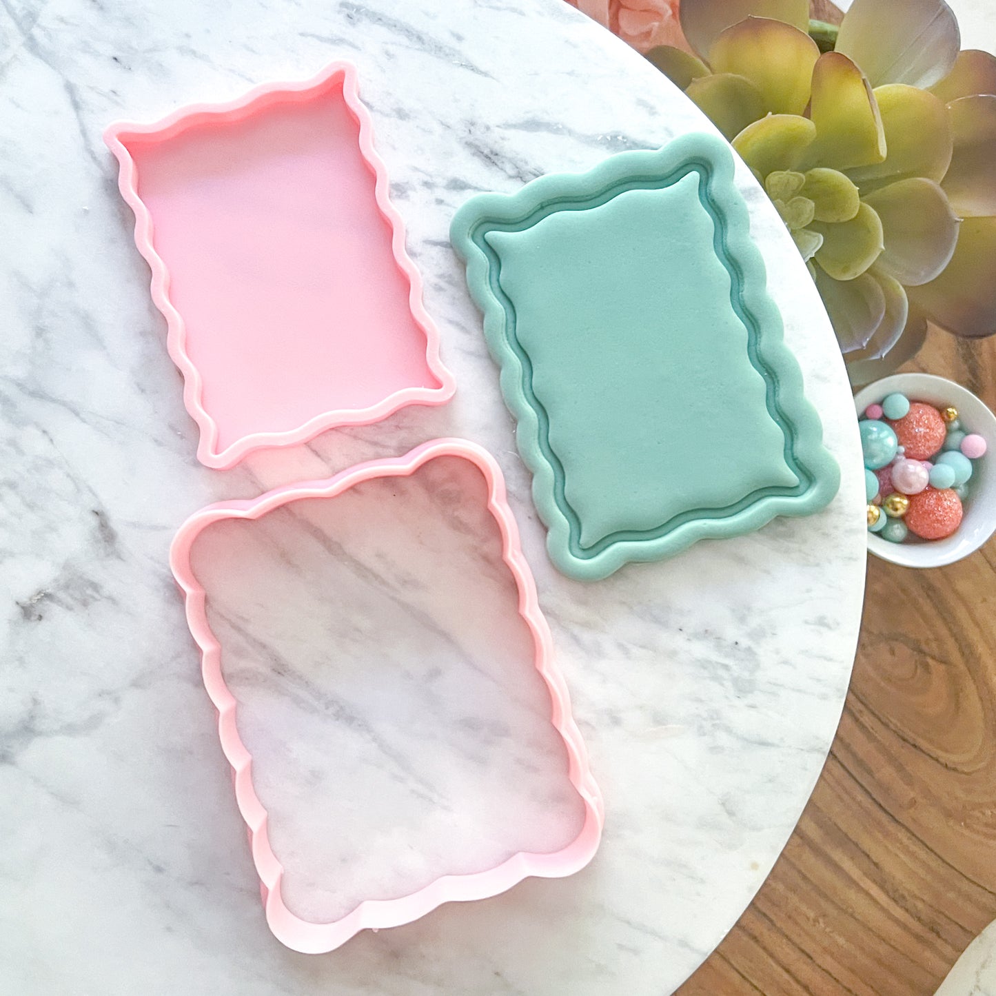 "Wavy Frame with border" - Cookie Cutter & Stamp