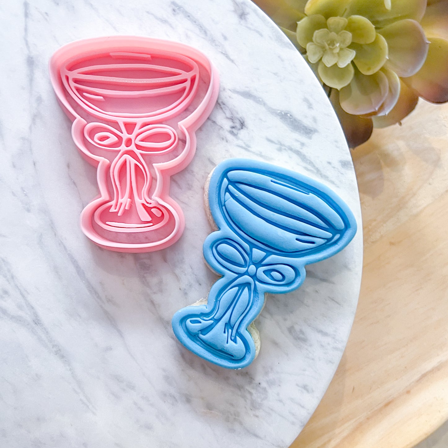 "Cocktail with Bow" - Cookie Cutter & Stamp
