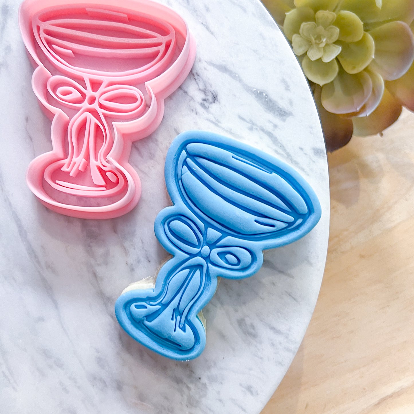 "Cocktail with Bow" - Cookie Cutter & Stamp