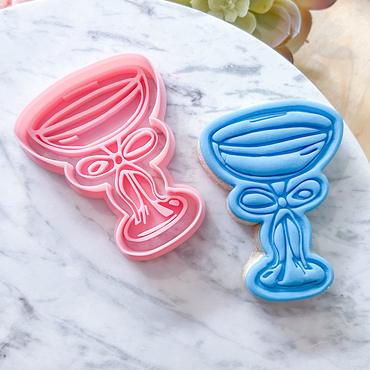 "Cocktail with Bow" - Cookie Cutter & Stamp