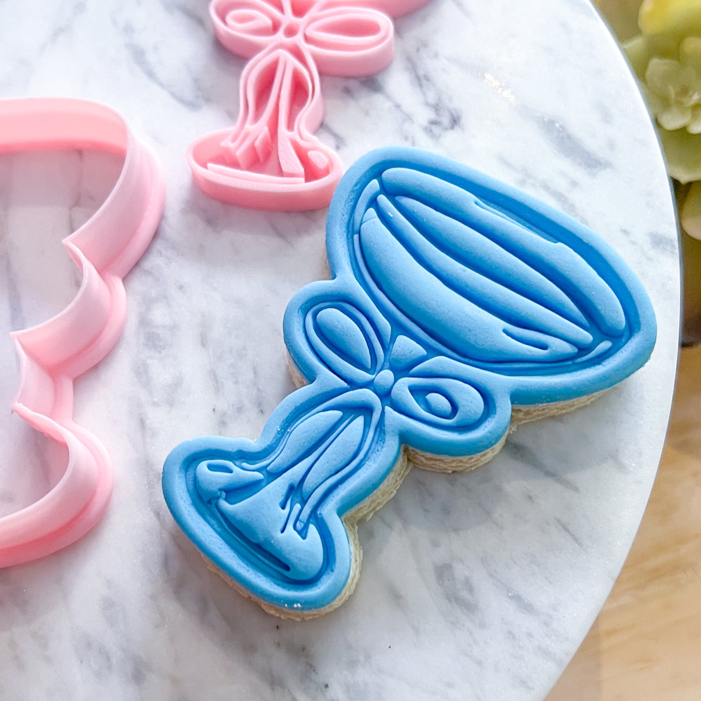 "Cocktail with Bow" - Cookie Cutter & Stamp