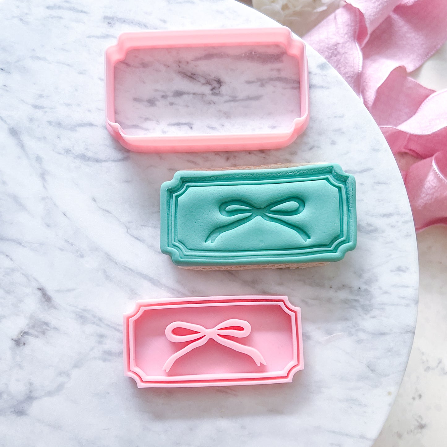 "Framed Bow" - Cookie Cutter & Stamp