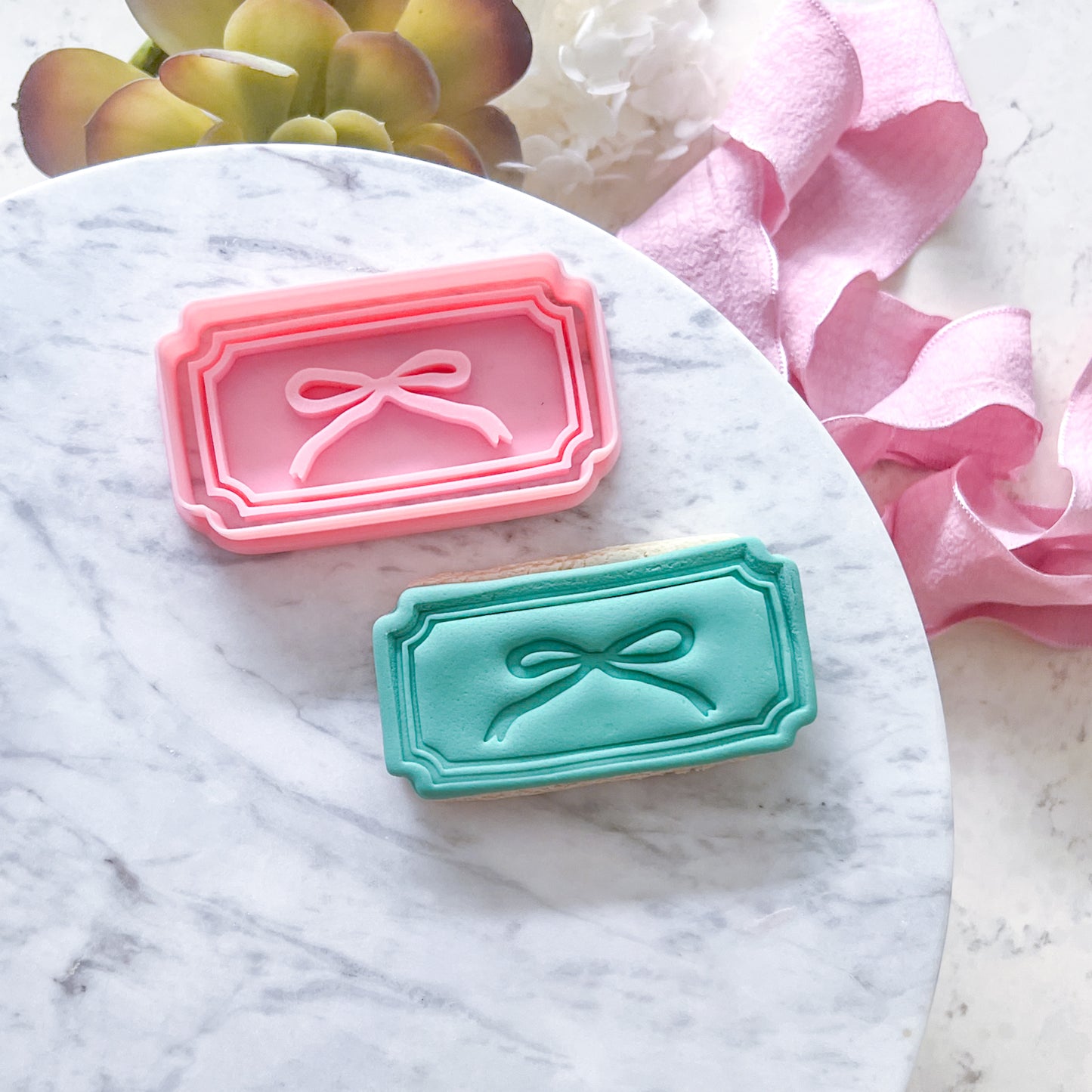 "Framed Bow" - Cookie Cutter & Stamp