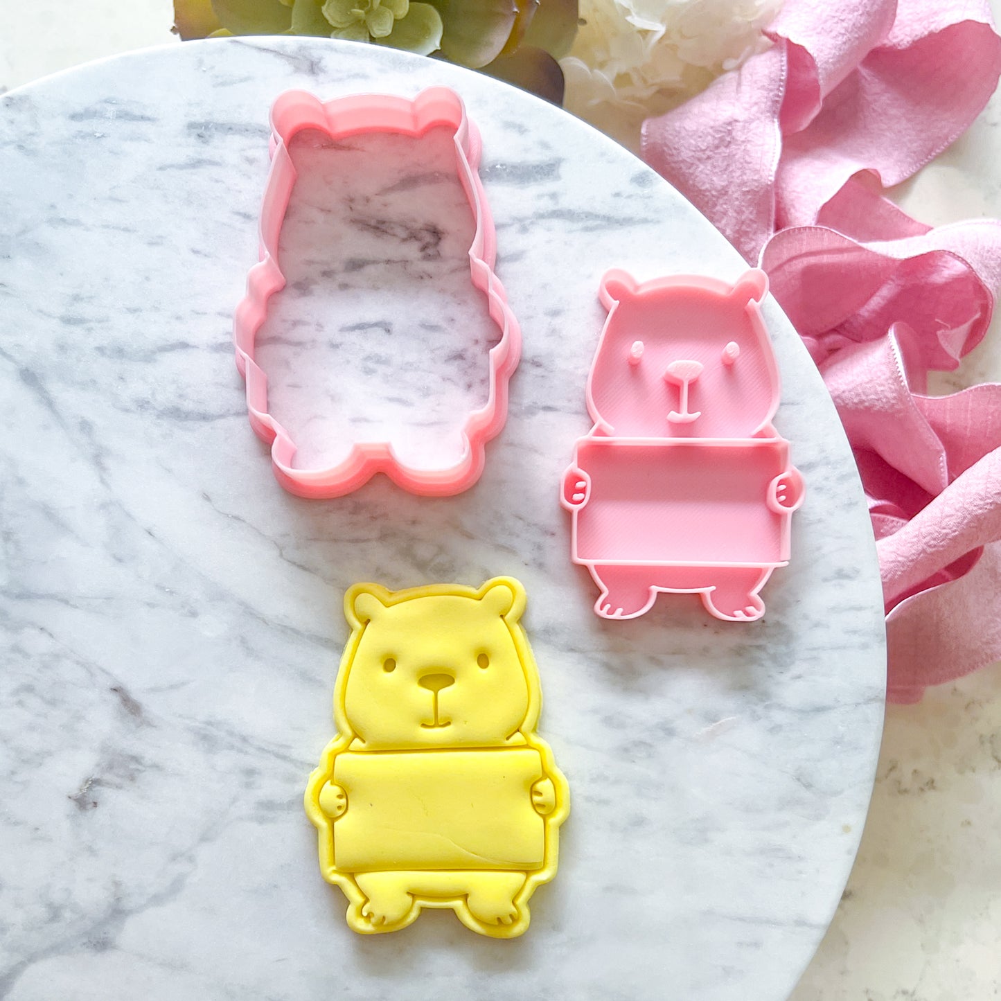 "Capybura with sign" - Cookie Cutter & Stamp