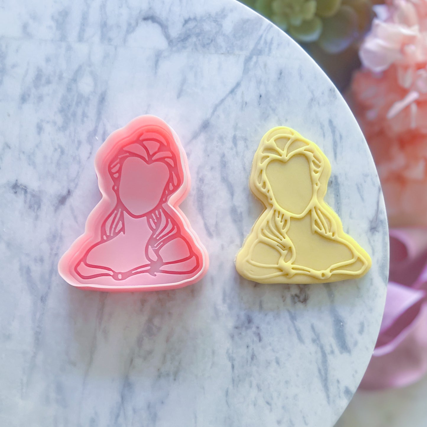 "Belle - Minimalist " Cookie Cutter & Stamp