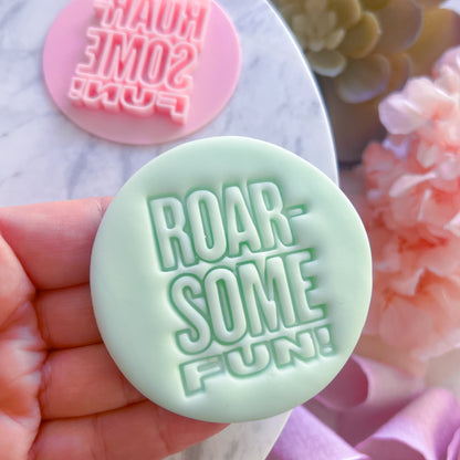 "Roarsome Fun Dinosaur" Bundle