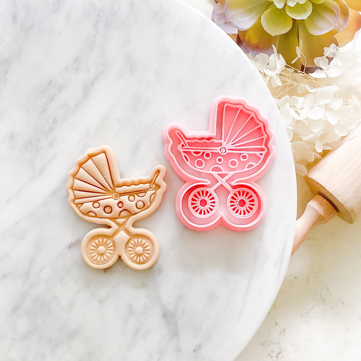 "Vintage Pram" -Cookie Cutter & Stamp