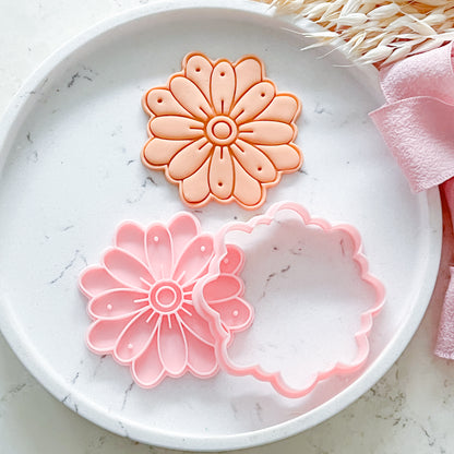 Flower #4 Cookie Cutter & Stamp