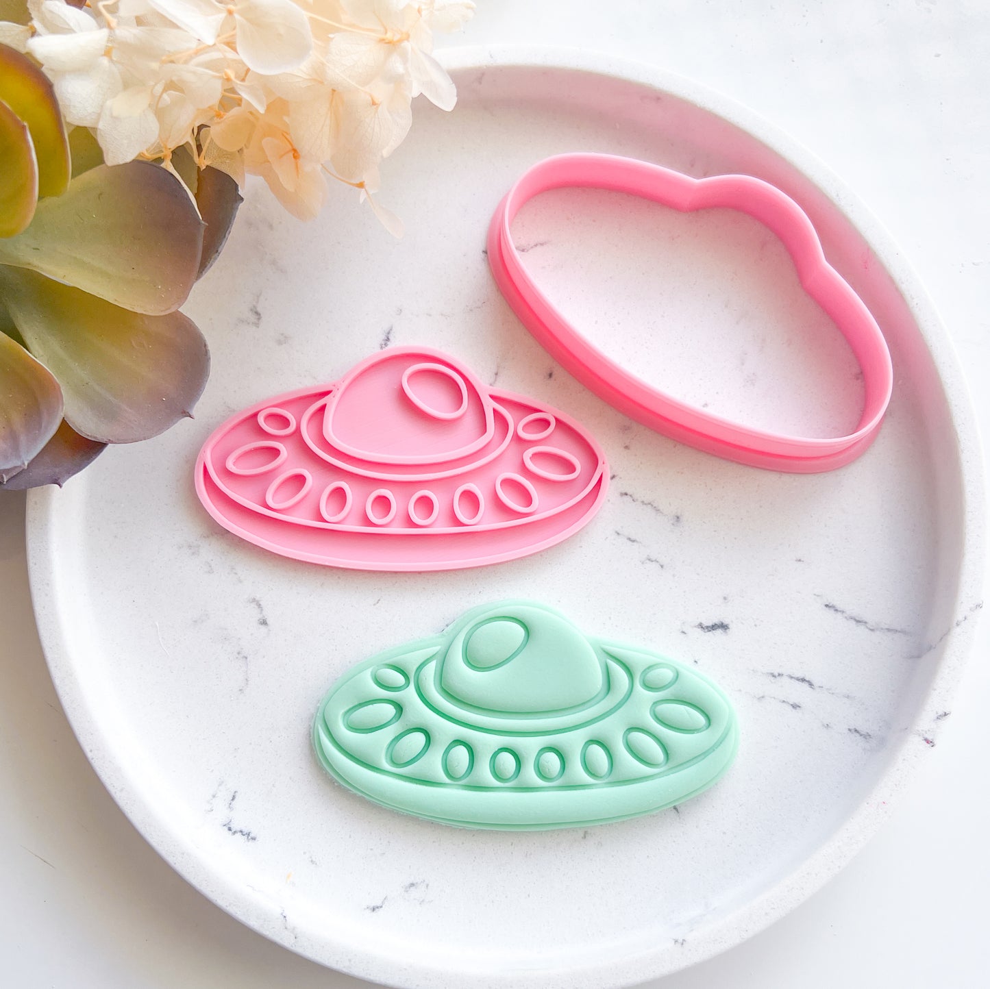 "UFO" Cookie Cutter & Stamp Set