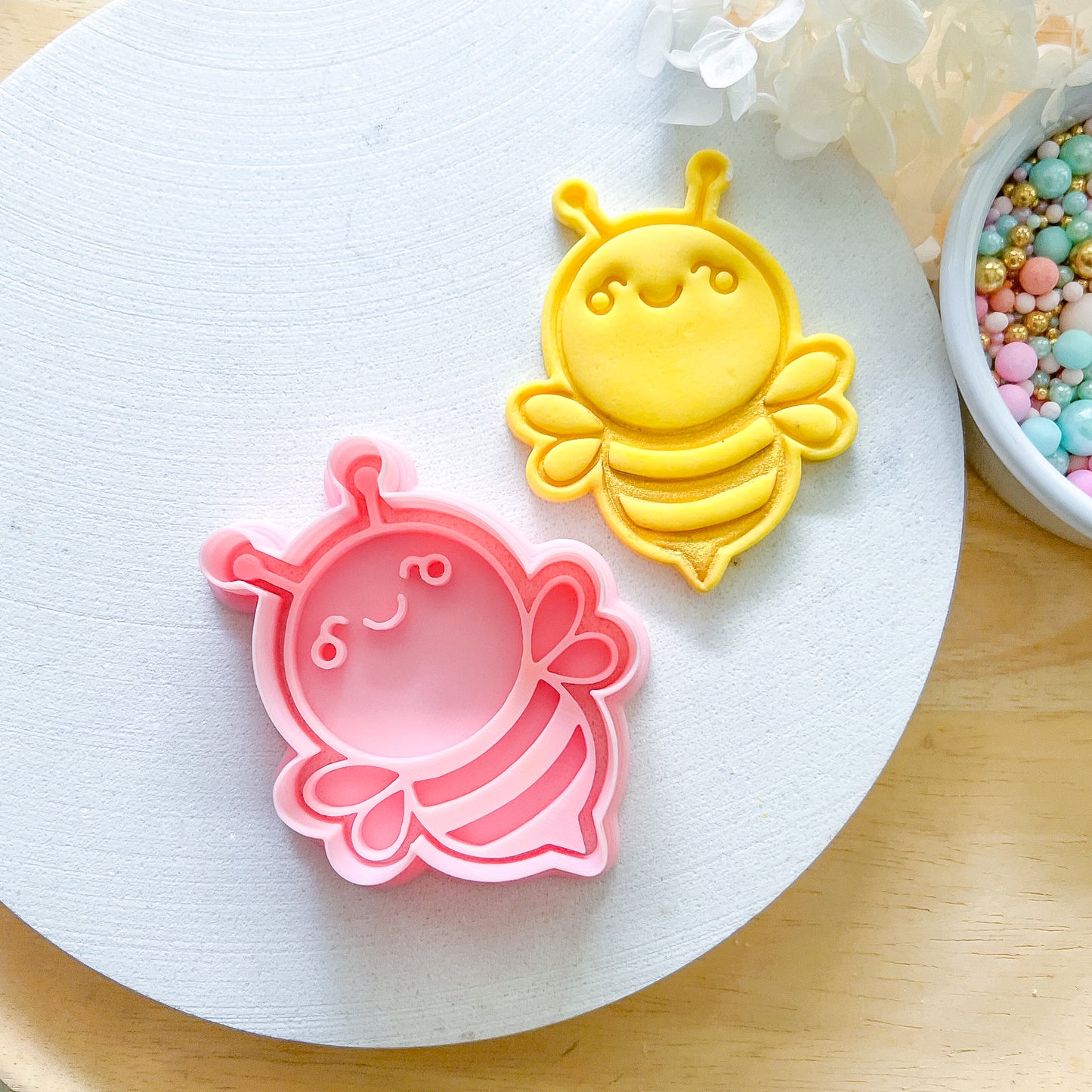 "Happy Bee" - Cookie Cutter & Stamp