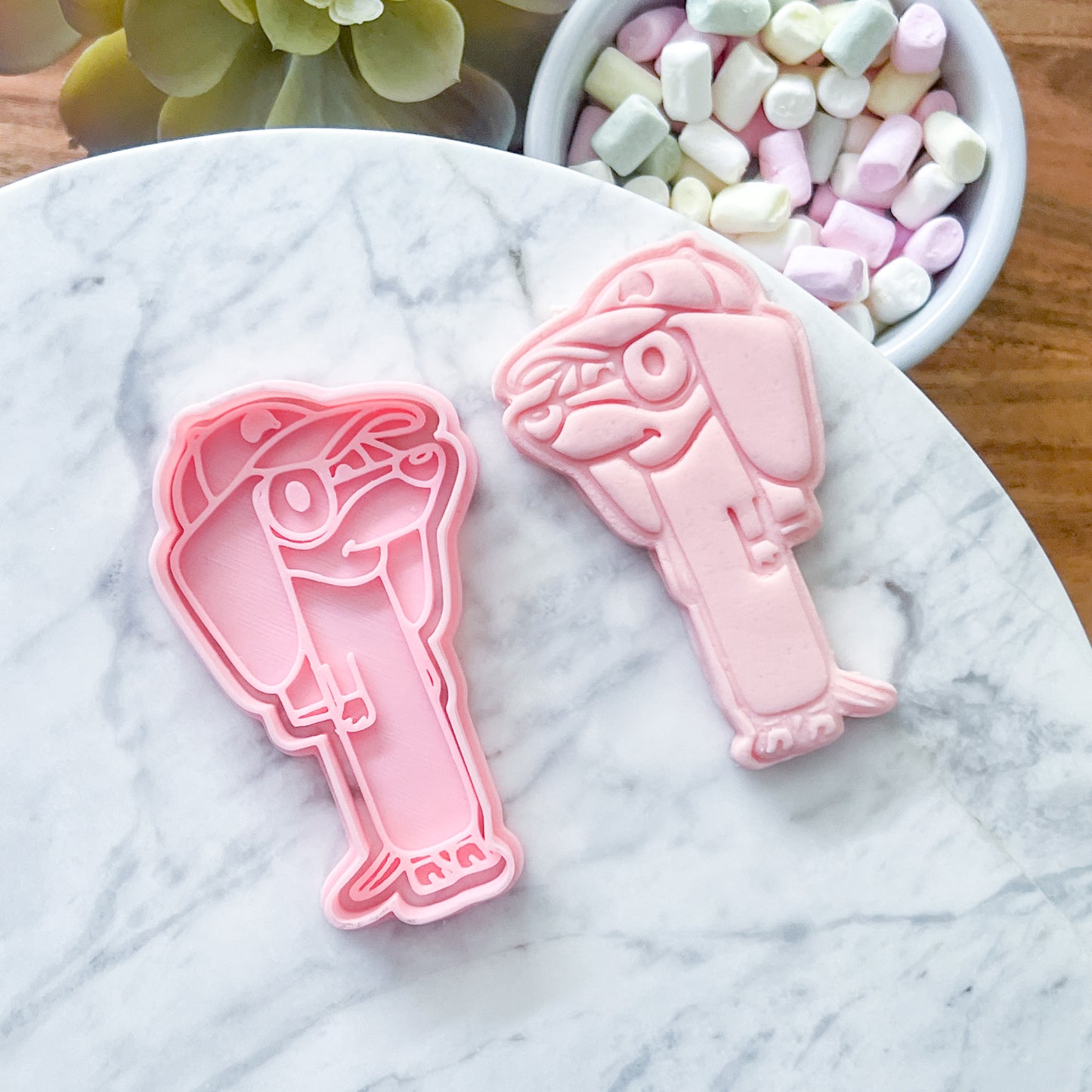 "Snickers" - Cookie Cutter & Stamp