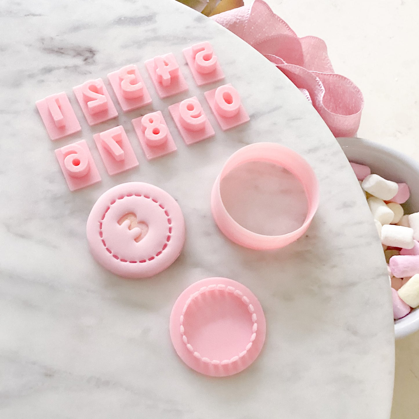 "Circle with Stitching" Fondant Mini Set