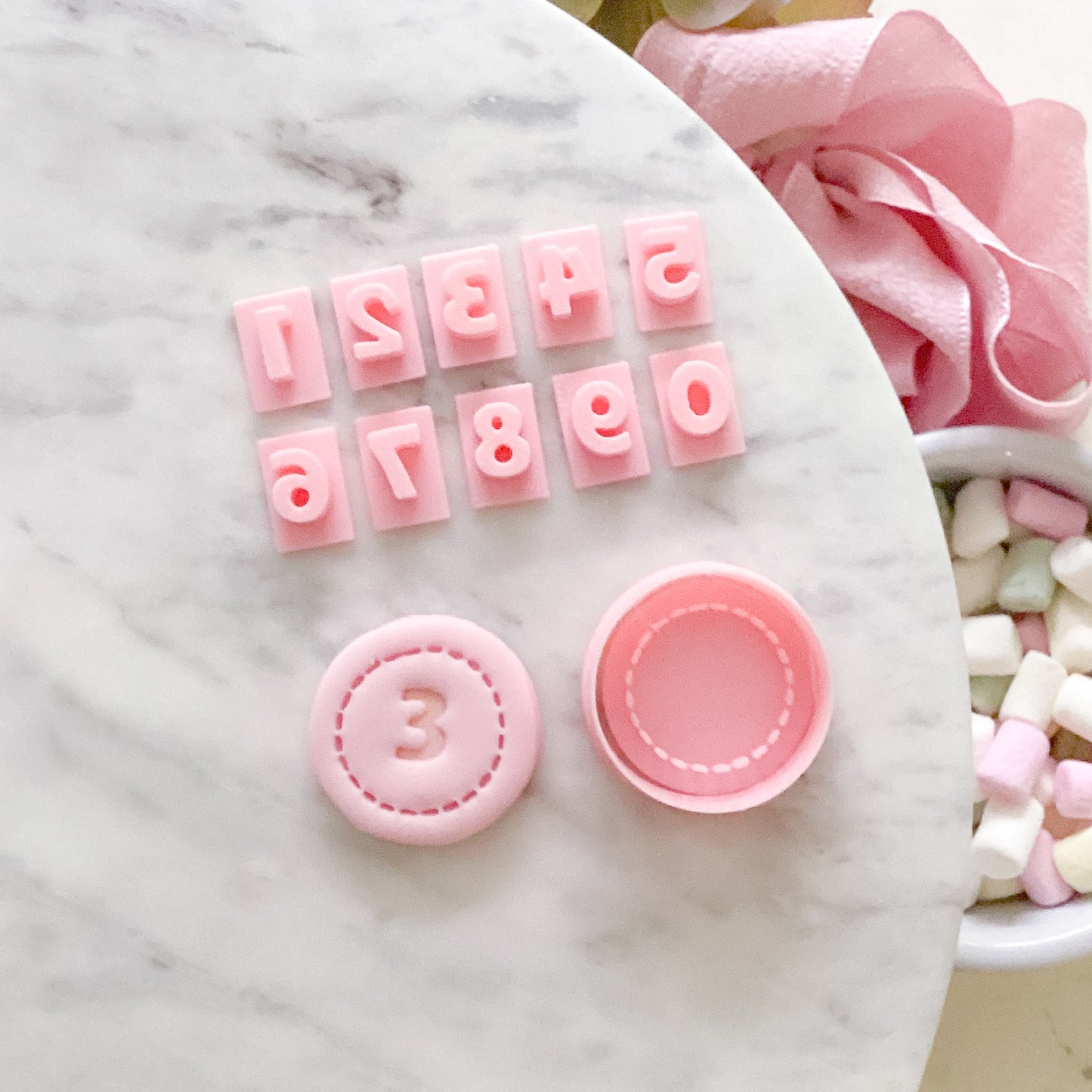 "Circle with Stitching" Fondant Mini Set