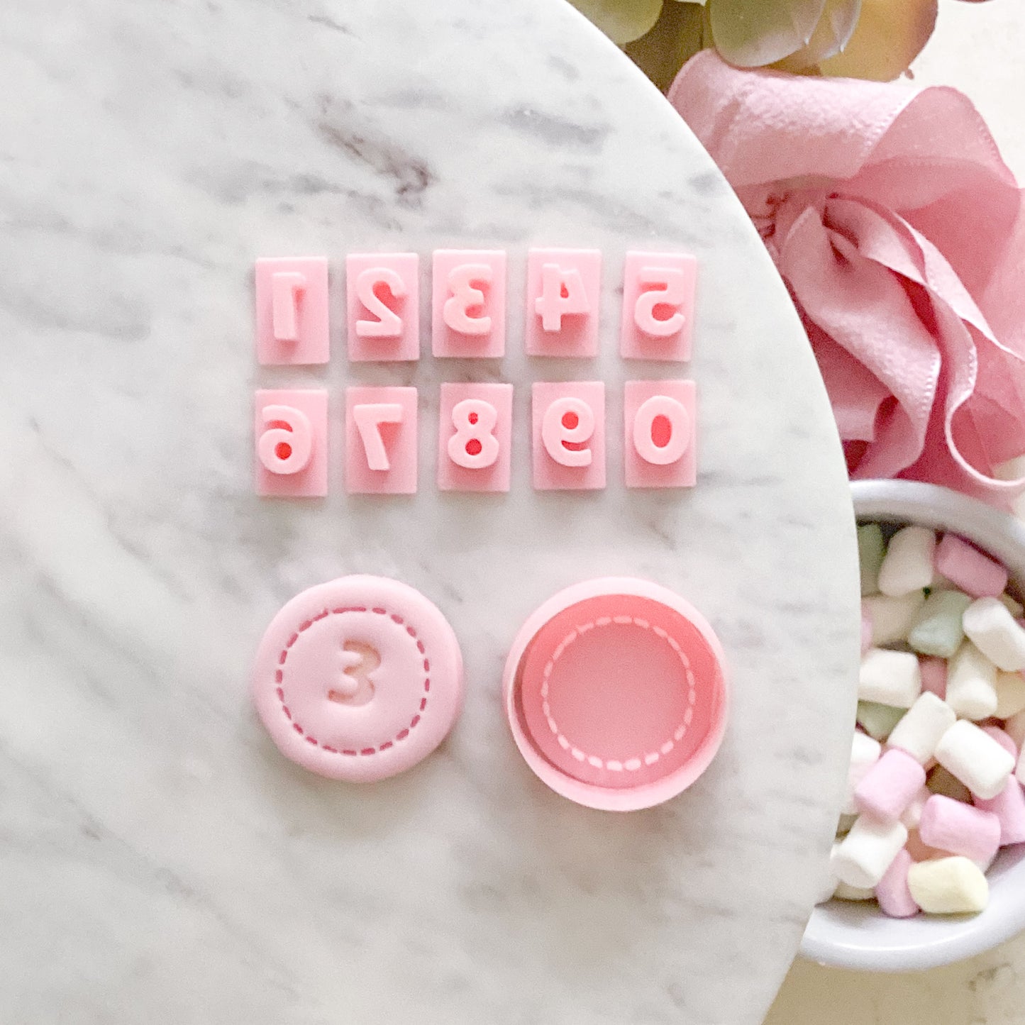 "Circle with Stitching" Fondant Mini Set