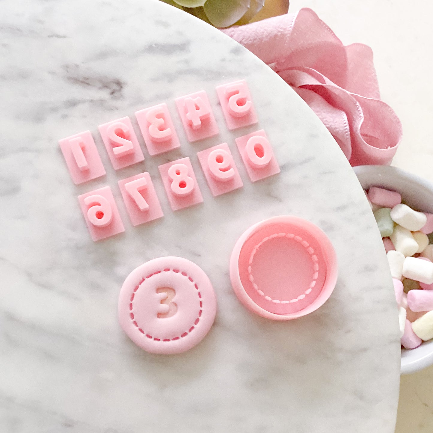 "Circle with Stitching" Fondant Mini Set