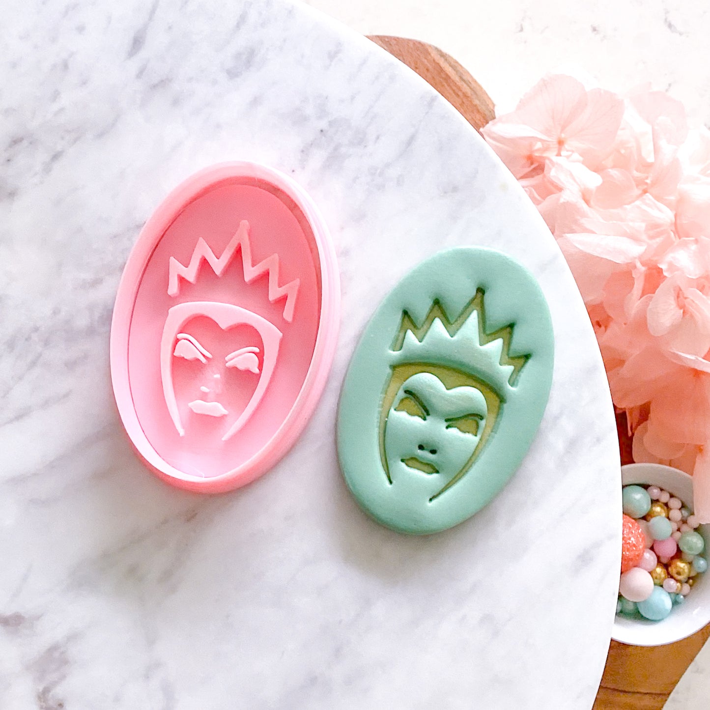 "Mirror, Mirror" Cookie Cutter & Stamp