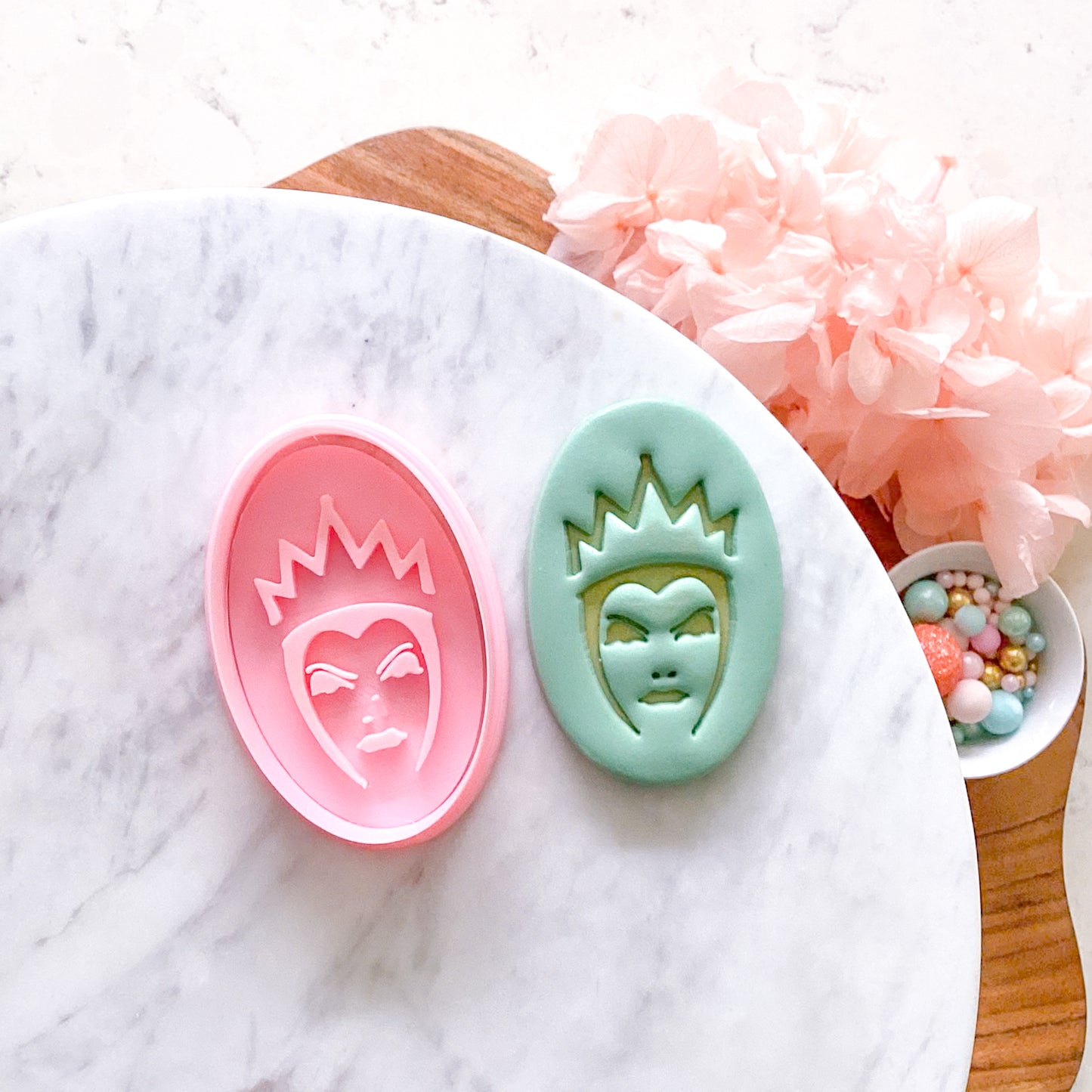 "Mirror, Mirror" Cookie Cutter & Stamp