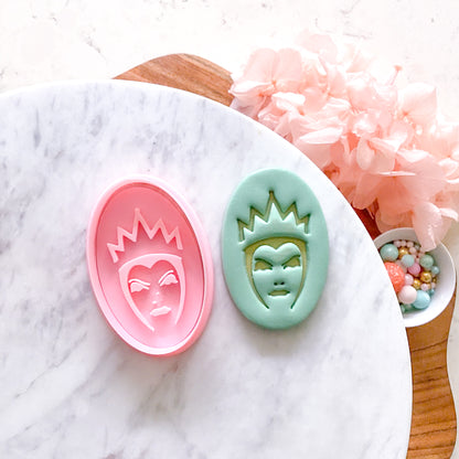 "Mirror, Mirror" Cookie Cutter & Stamp