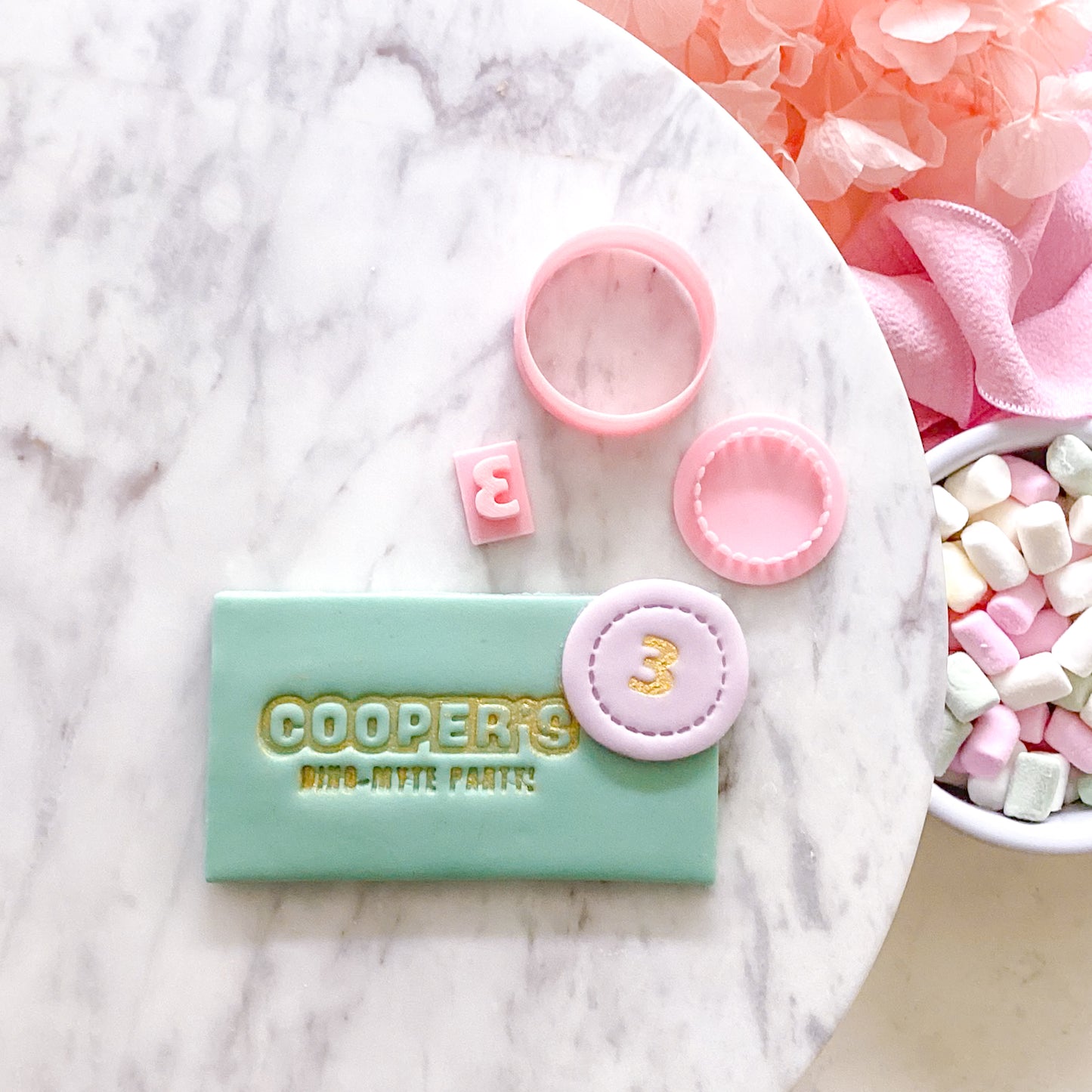 "Circle with Stitching" Fondant Mini Set