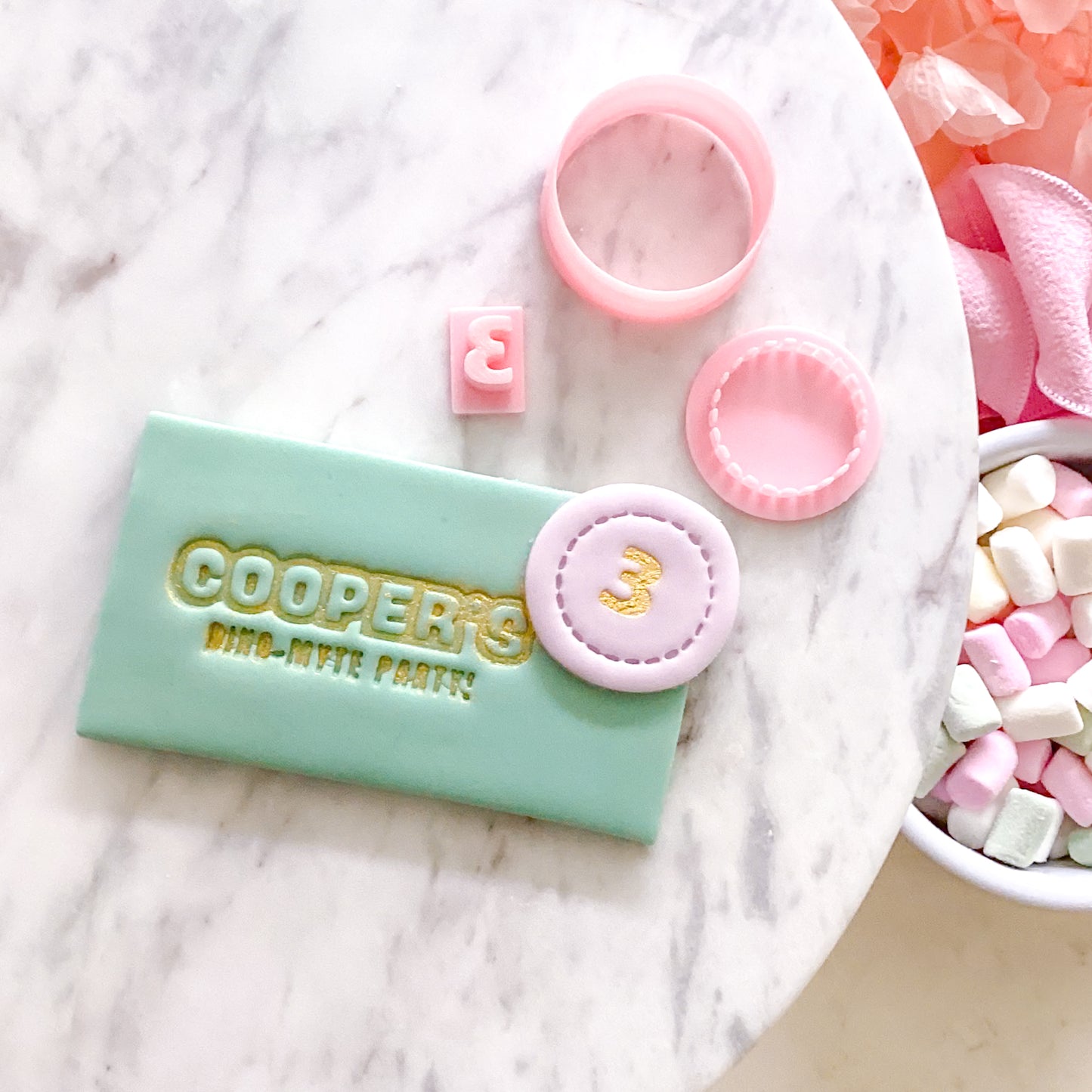 "Circle with Stitching" Fondant Mini Set