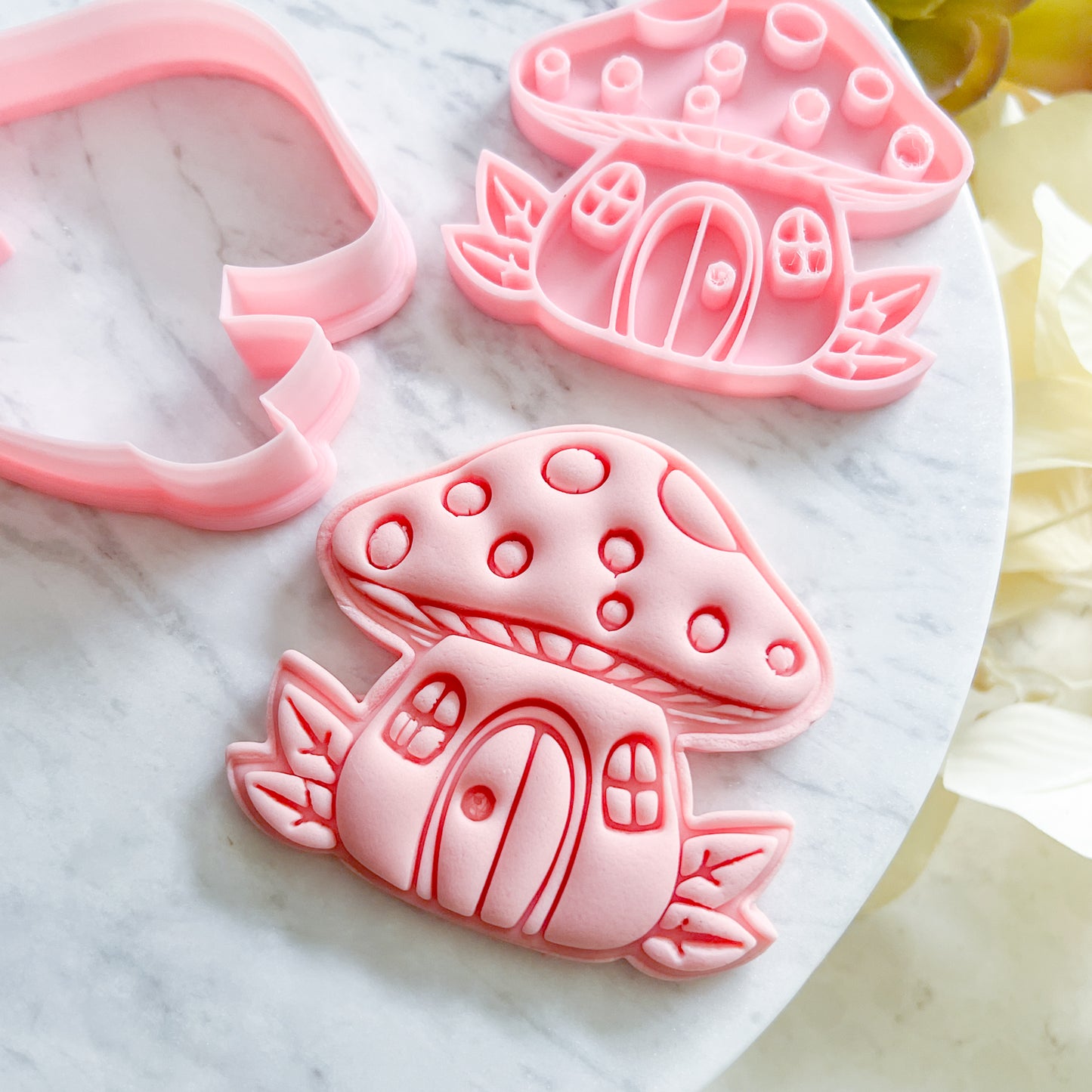 "Mushroom House" - Cookie Cutter & Stamp