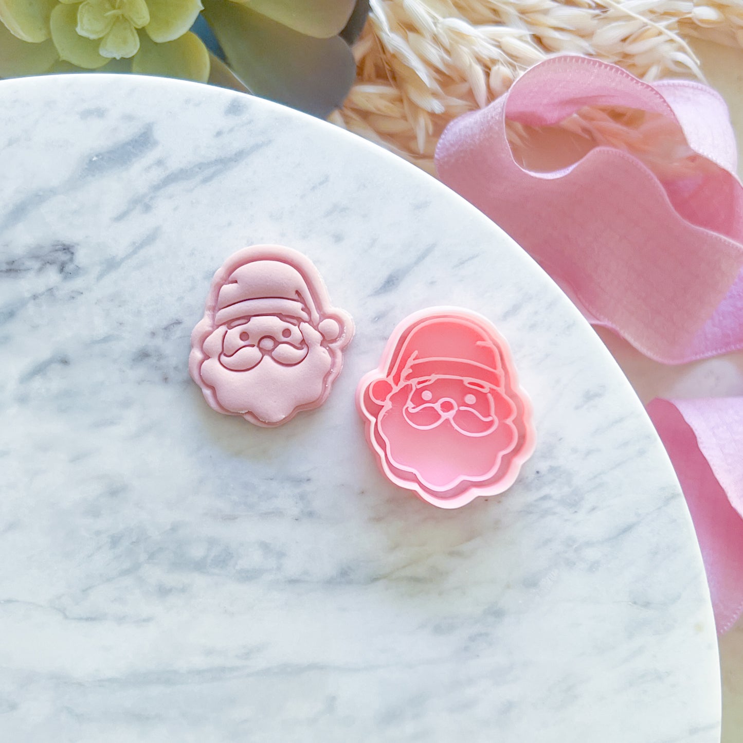 "Santa" Fondant Mini